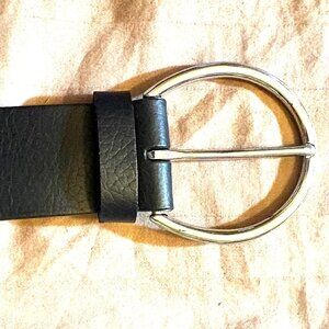 Banana Republic Pebbled Leather Round Buckle Belt Black size xl- 46"